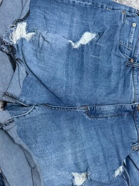 STS Blue Size 20 Distressed Denim Shorts Cuffed Hem Plus Size 35